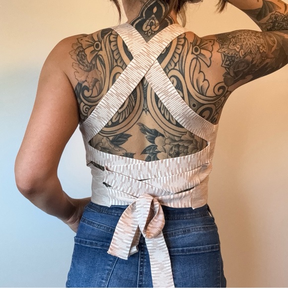 Lelis Top - Picture 2 of 5